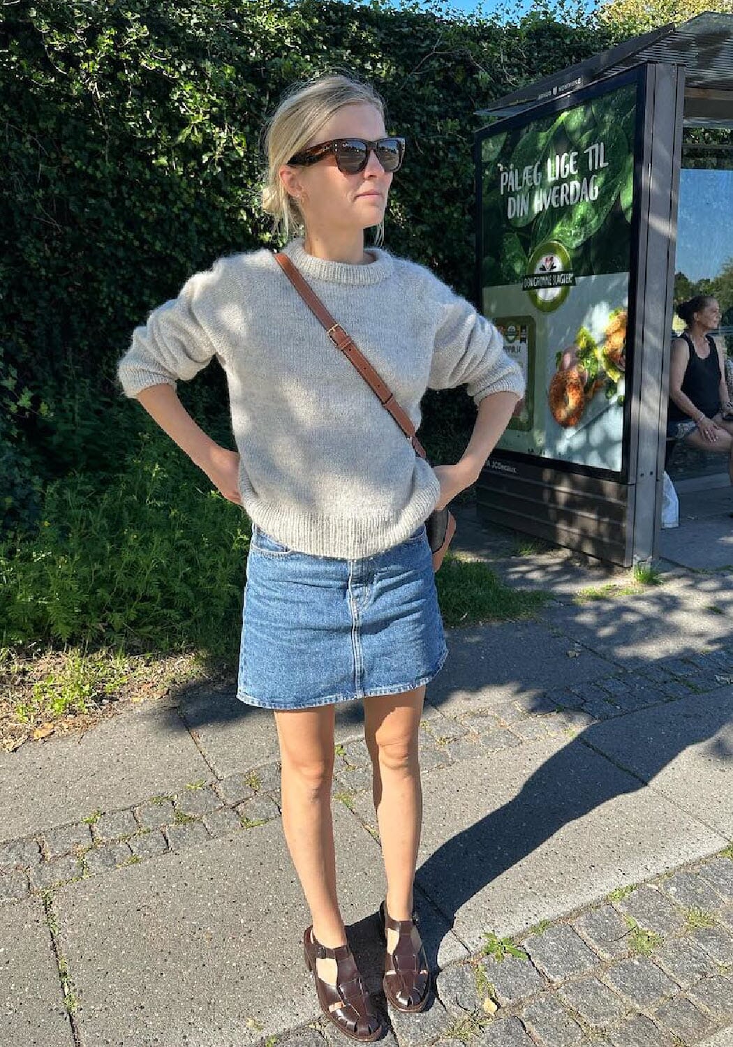 Monday sweater oppskrift Garnbutikken AS